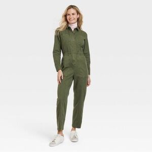 Jumpsuit or coveralls